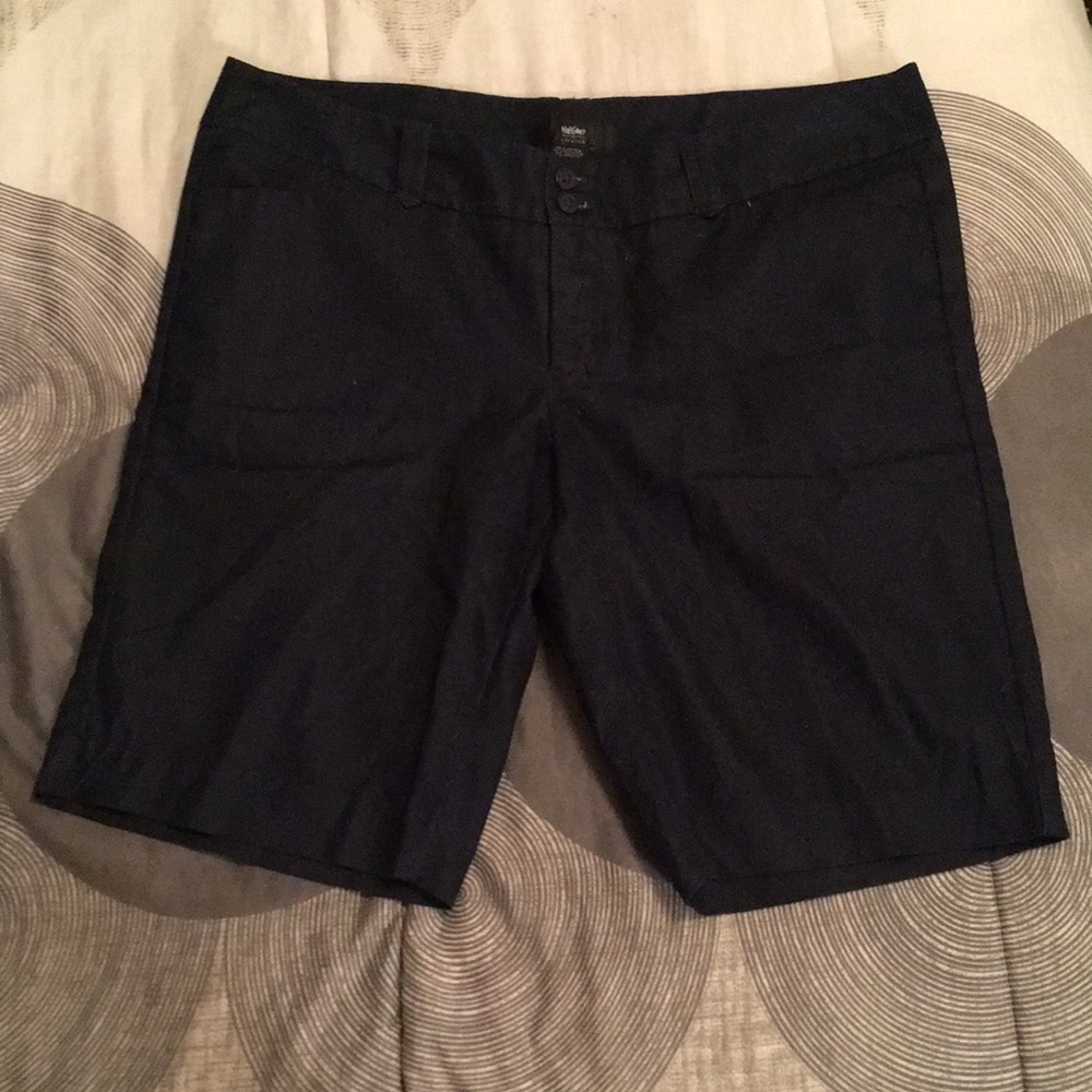 Dark blue Bermuda shorts